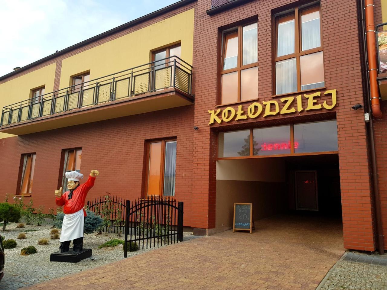 קרושביצה Zajazd U Piasta Kolodzieja מראה חיצוני תמונה